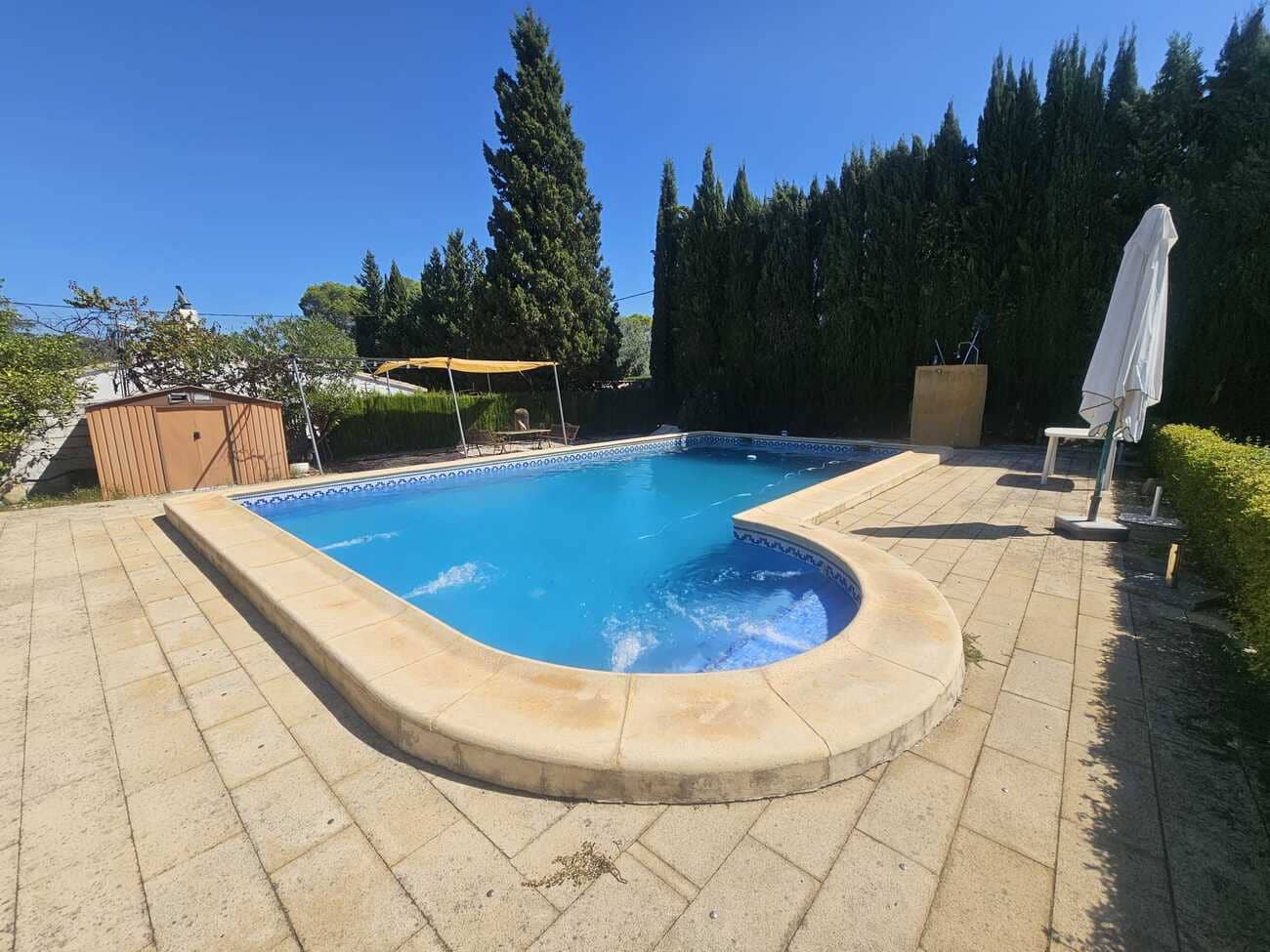 5 bedroom Villa for rent in Xativa with pool - € 2,250 (Ref: 9548471)