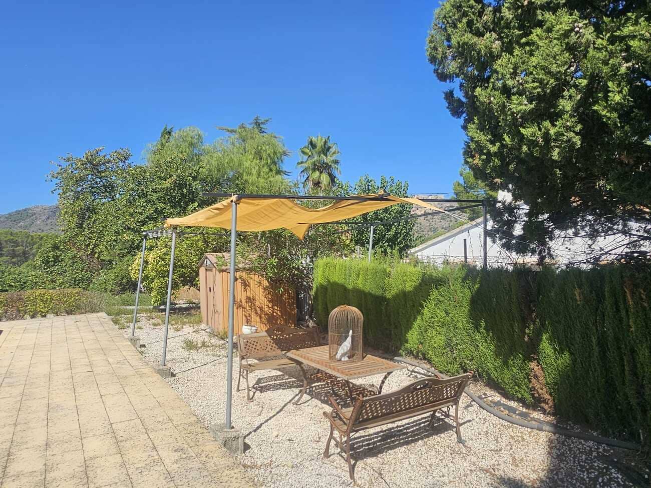 5 bedroom Villa for rent in Xativa with pool - € 2,250 (Ref: 9548471)