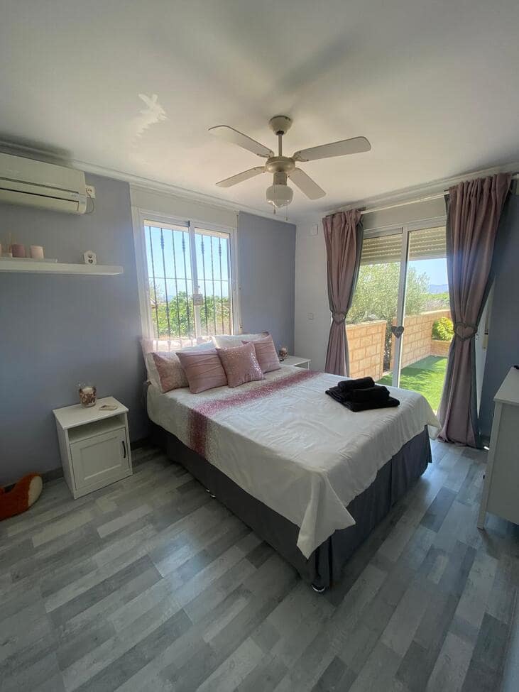 5 soveværelse Finca/Landehus til salg i Albatera - € 399.950 (Ref: 9562548)