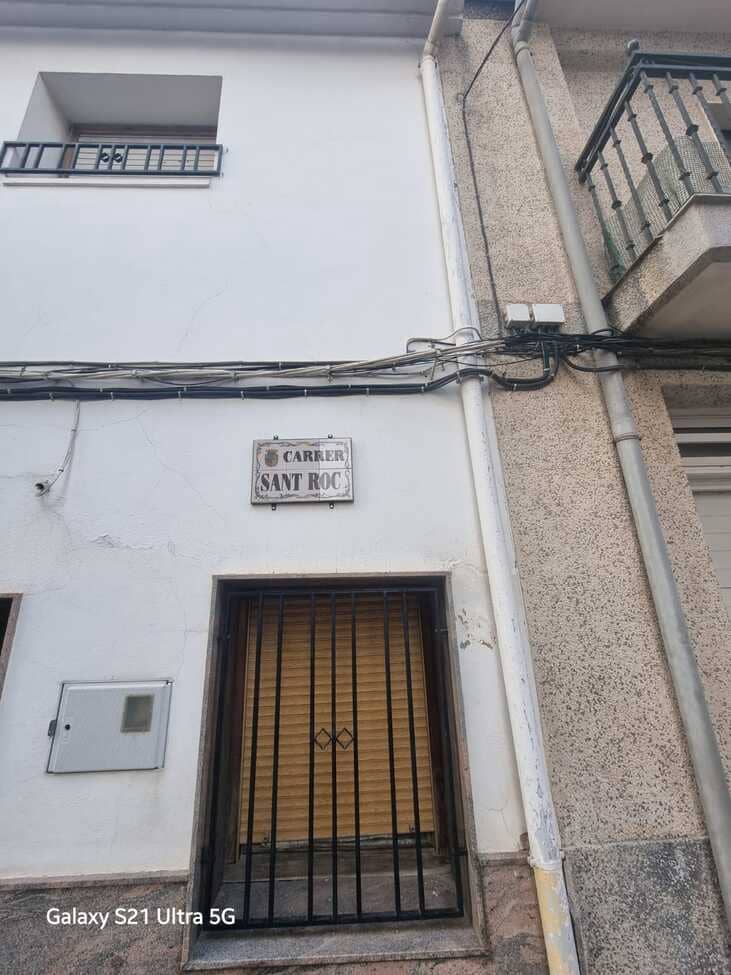 3 bedroom Townhouse for sale in Barxeta - € 70,000 (Ref: 9590443)