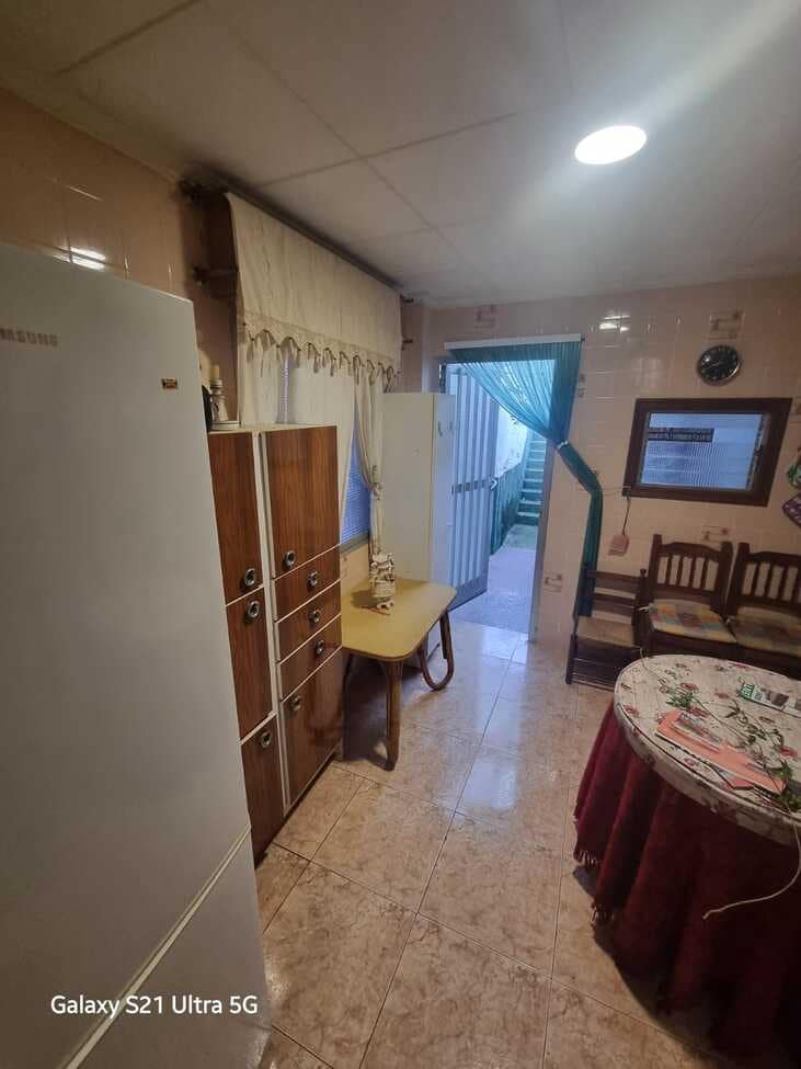 3 bedroom Townhouse for sale in Barxeta - € 70,000 (Ref: 9590443)