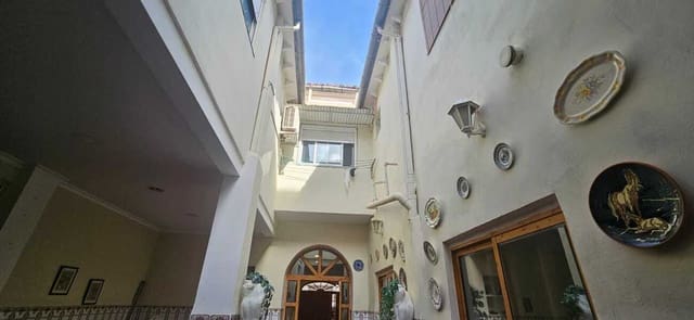 5 soveværelse Byhus til salg i Xàtiva - € 230.000 (Ref: 9606694)