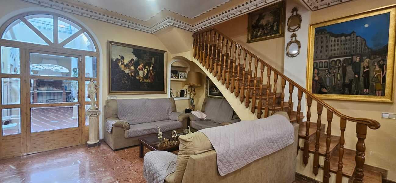 5 soveværelse Byhus til salg i Xativa - € 230.000 (Ref: 9606694)