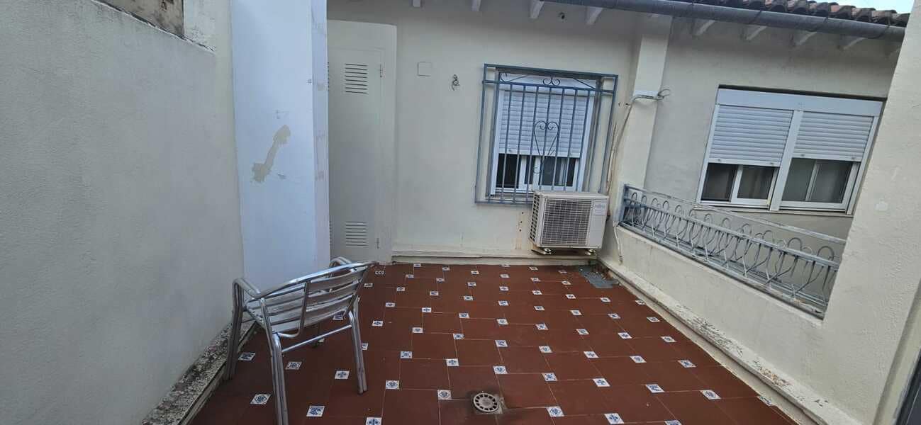 5 soveværelse Byhus til salg i Xativa - € 230.000 (Ref: 9606694)