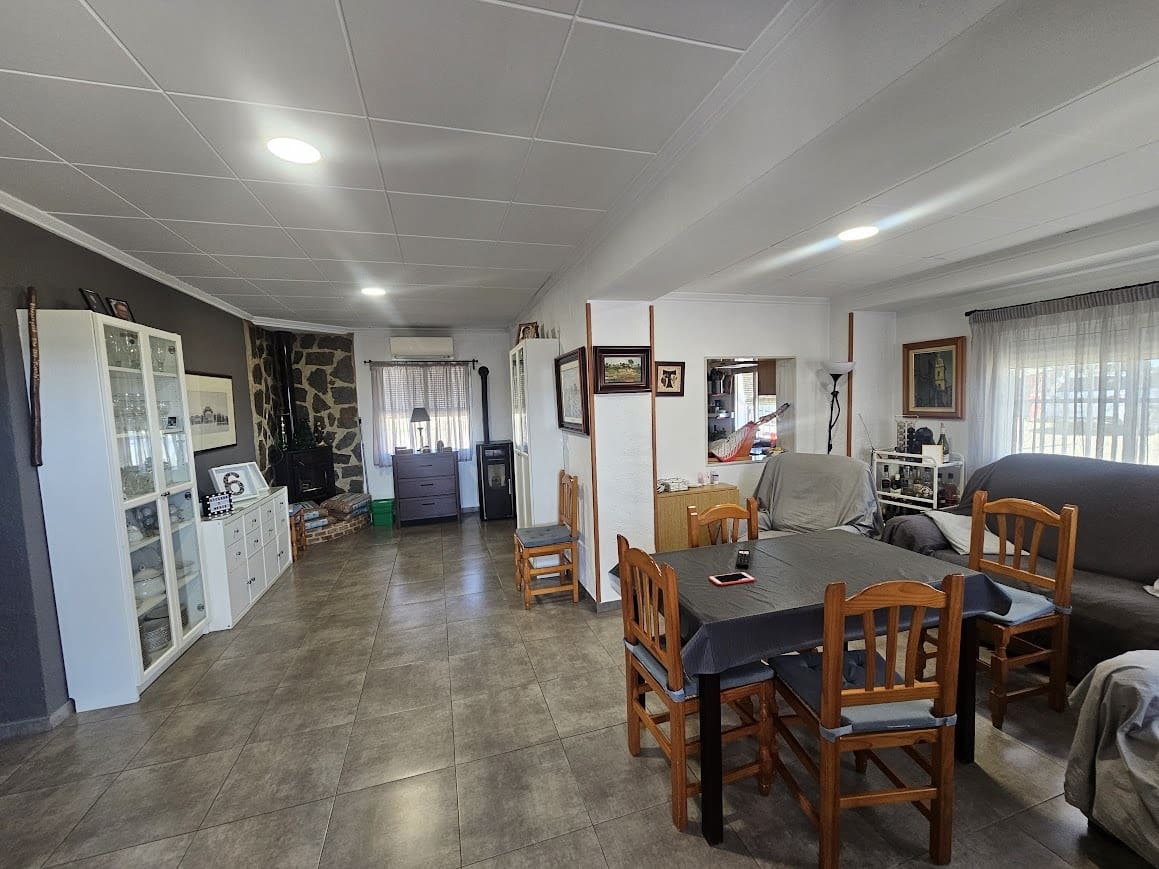 4 slaapkamer Finca/Landhuis te koop in Canals met zwembad - € 350.000 (Ref: 9629500)