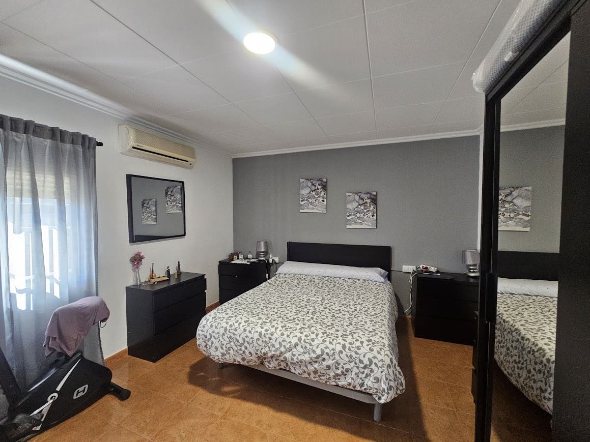 4 slaapkamer Finca/Landhuis te koop in Canals met zwembad - € 350.000 (Ref: 9629500)