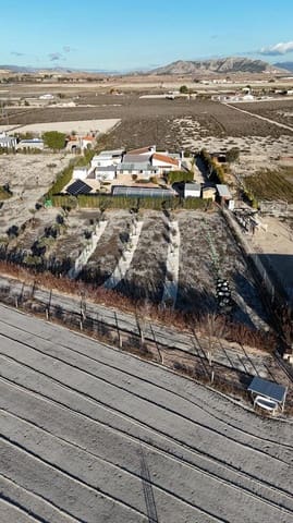 5 bedroom Finca/Country House for sale in Villena with pool garage - € 330,000 (Ref: 9697895)