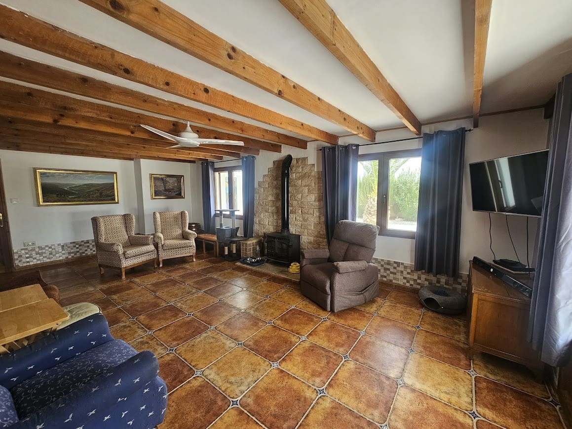 5 bedroom Finca/Country House for sale in Villena with pool garage - € 330,000 (Ref: 9697895)