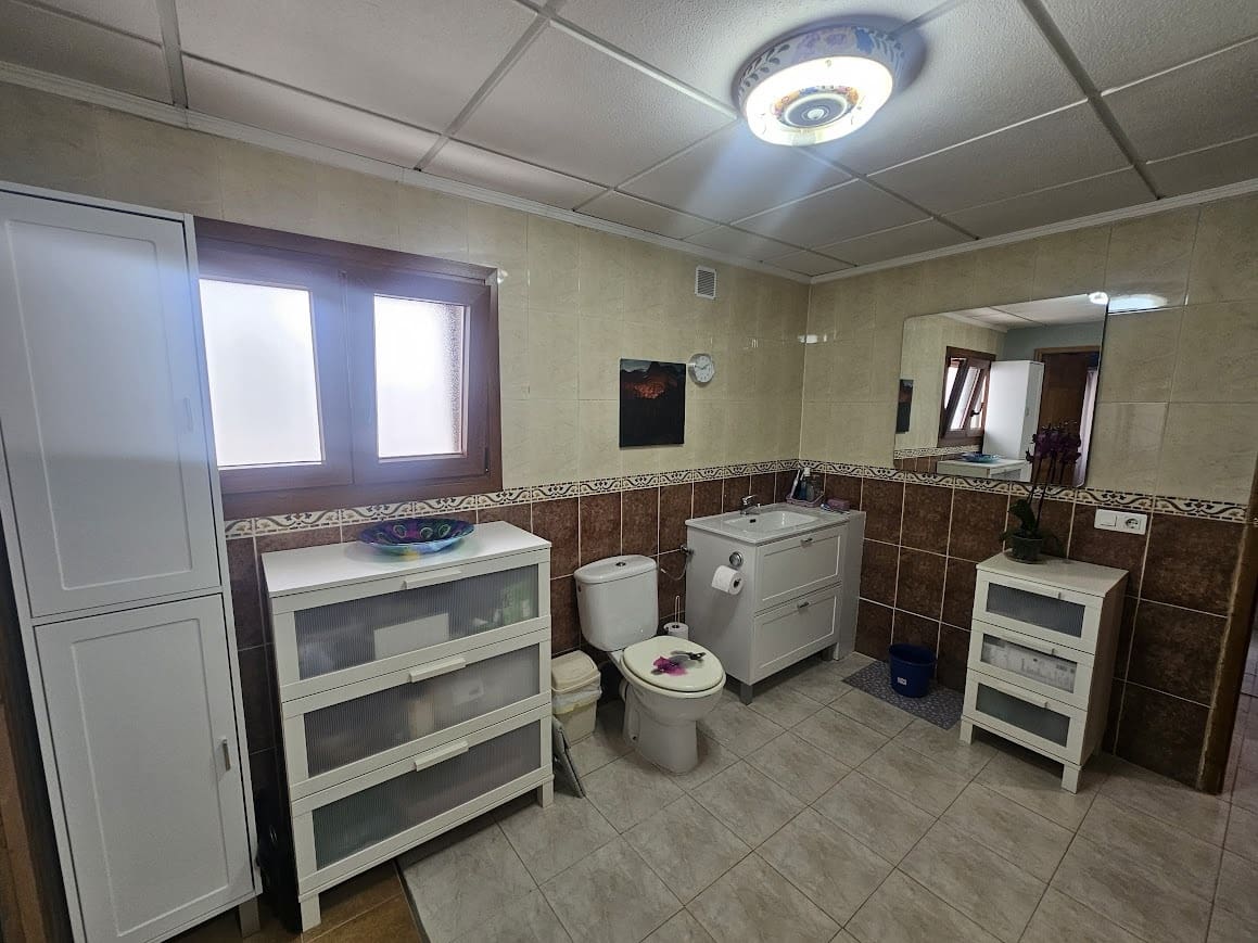 5 bedroom Finca/Country House for sale in Villena with pool garage - € 330,000 (Ref: 9697895)