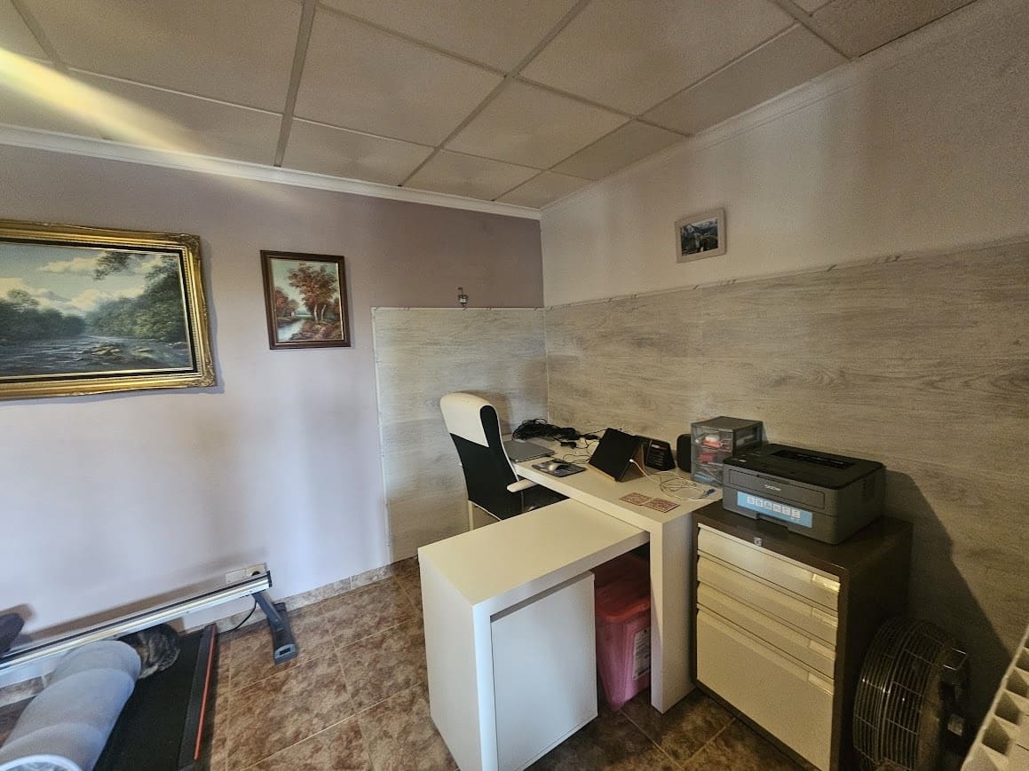 5 bedroom Finca/Country House for sale in Villena with pool garage - € 330,000 (Ref: 9697895)