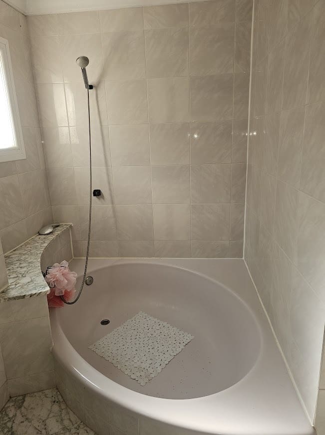 4 bedroom Villa for sale in Gandia with pool garage - € 250,000 (Ref: 9700157)