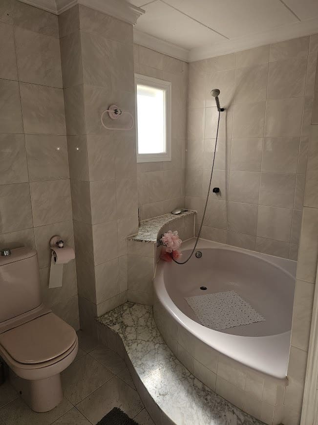 4 bedroom Villa for sale in Gandia with pool garage - € 250,000 (Ref: 9700157)