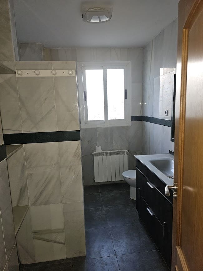 4 bedroom Villa for sale in Gandia with pool garage - € 250,000 (Ref: 9700157)