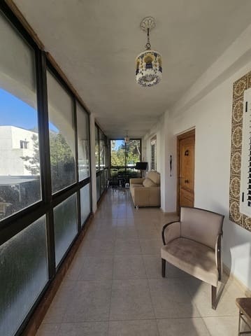 4 bedroom Villa for sale in Gandia with pool garage - € 250,000 (Ref: 9700157)