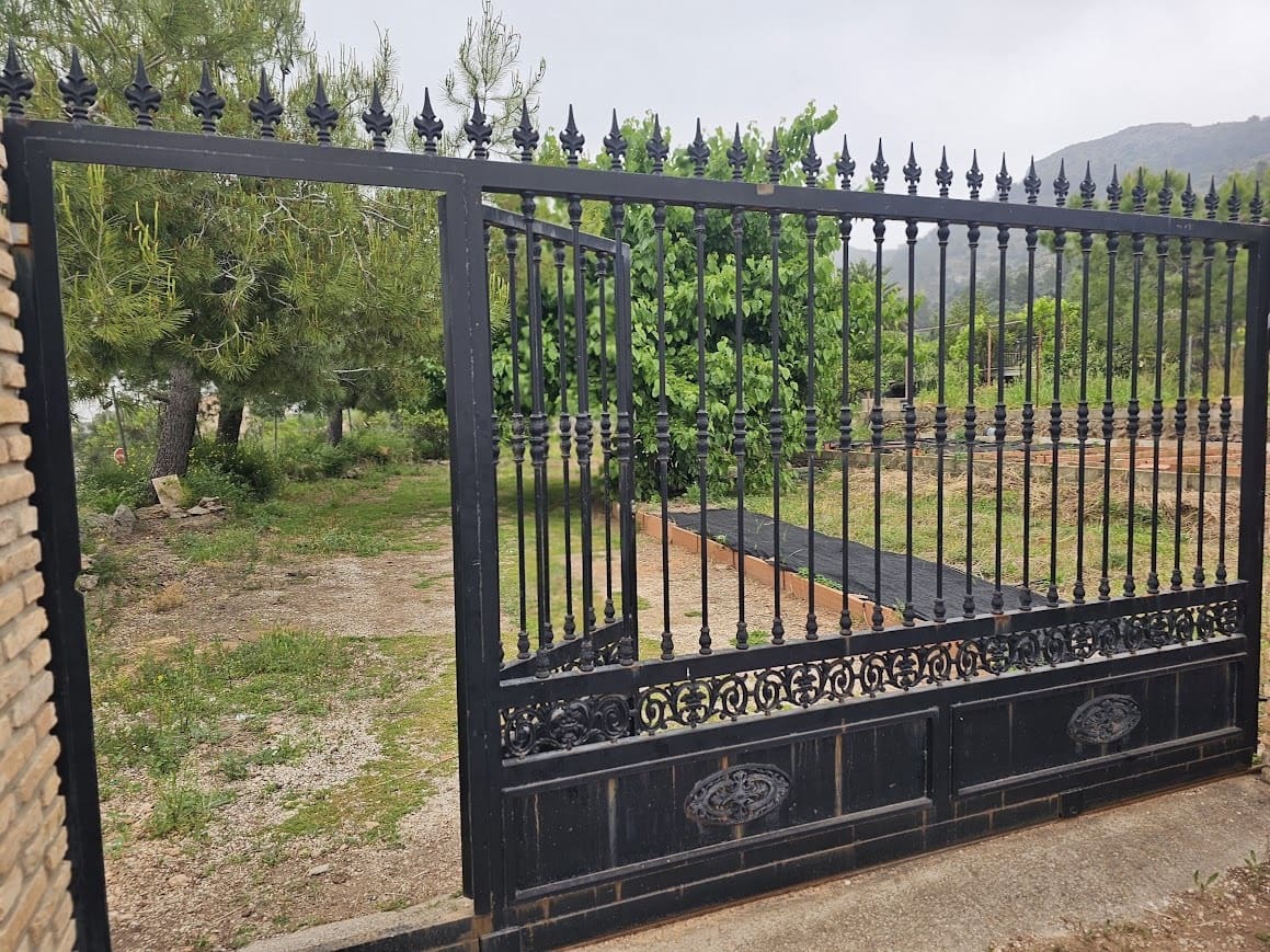 2 bedroom Finca/Country House for sale in Xativa with pool - € 85,000 (Ref: 9725115)