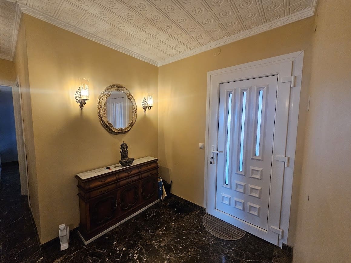 6 bedroom Villa for sale in Benidorm with garage - € 509,000 (Ref: 9725116)