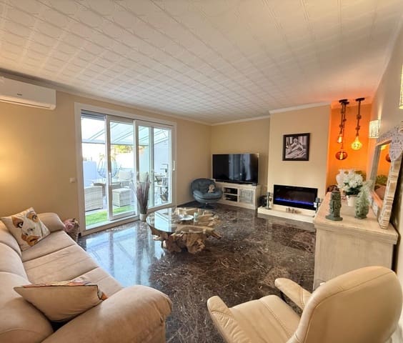 6 bedroom Villa for sale in Benidorm with garage - € 509,000 (Ref: 9725116)