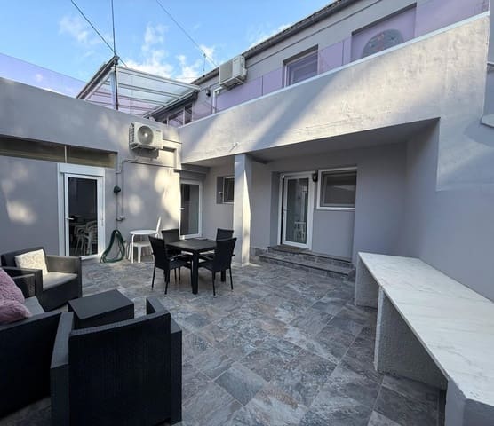 6 bedroom Villa for sale in Benidorm with garage - € 509,000 (Ref: 9725116)