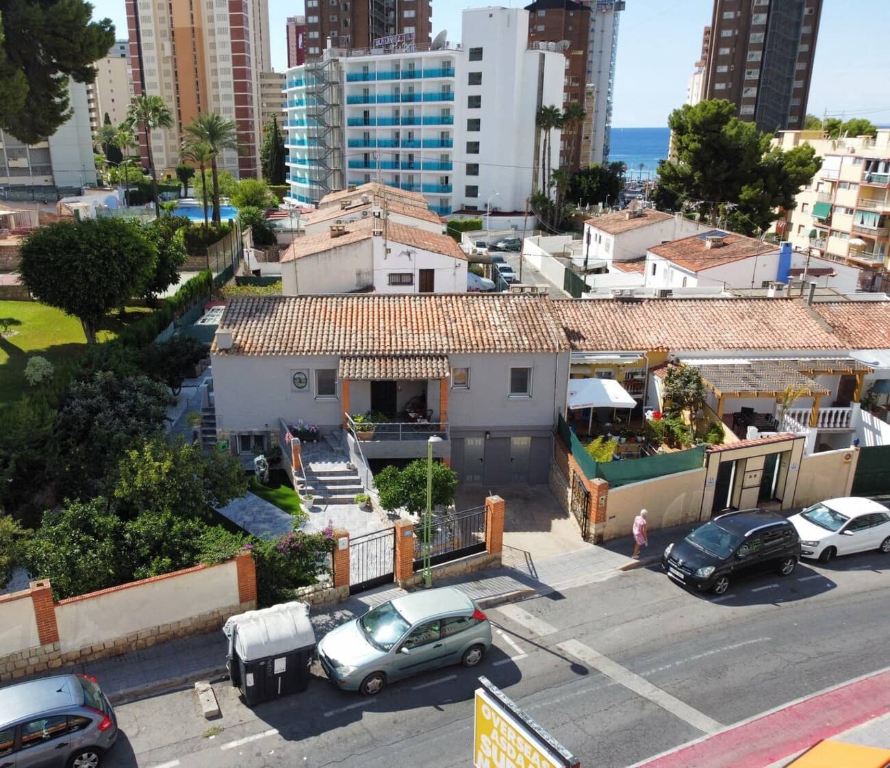 6 bedroom Villa for sale in Benidorm with garage - € 509,000 (Ref: 9725116)