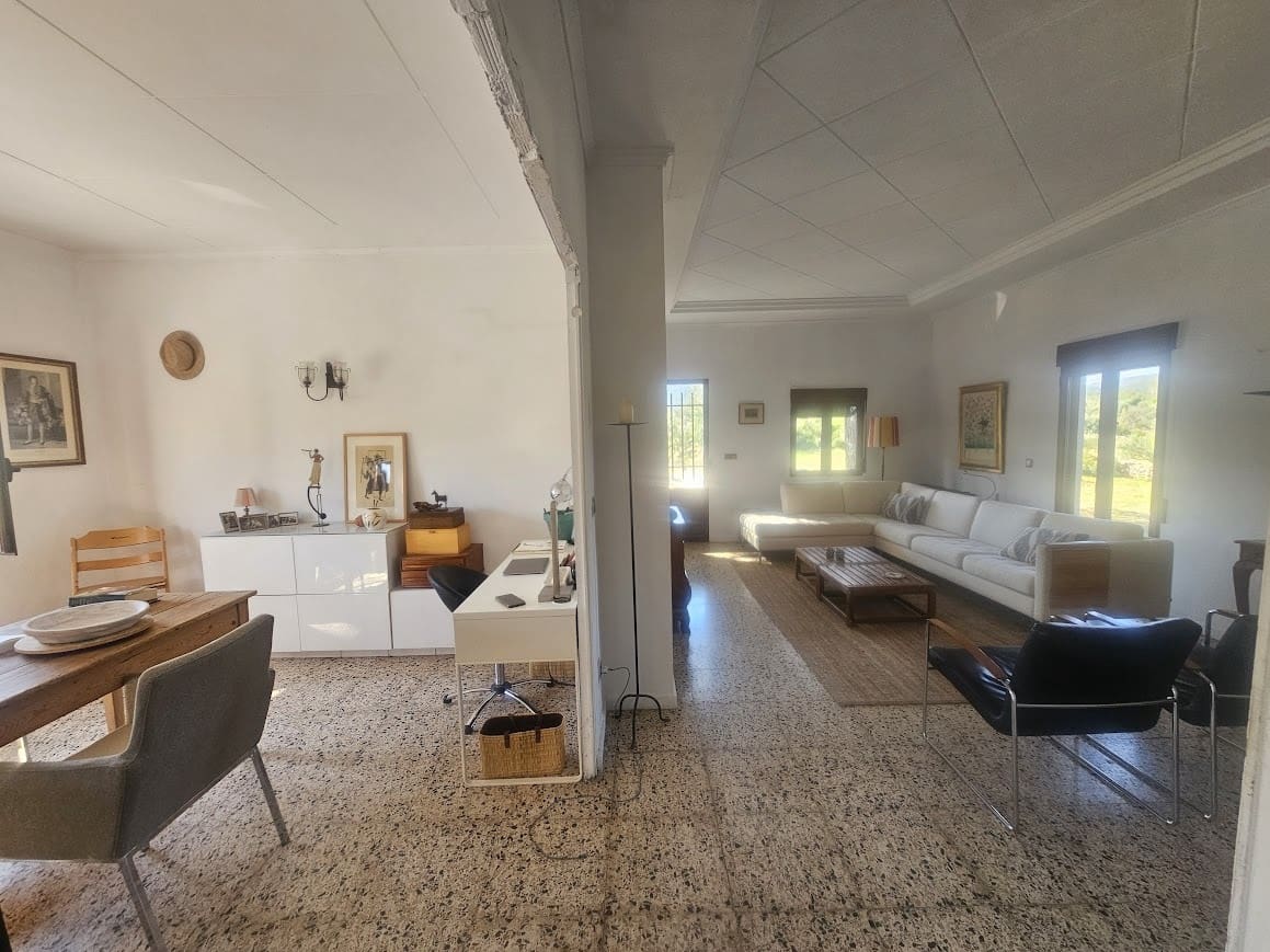 4 makuuhuone Maalaistalo myytävänä paikassa Xativa mukana uima-altaan - 399 000 € (Ref: 9737188)