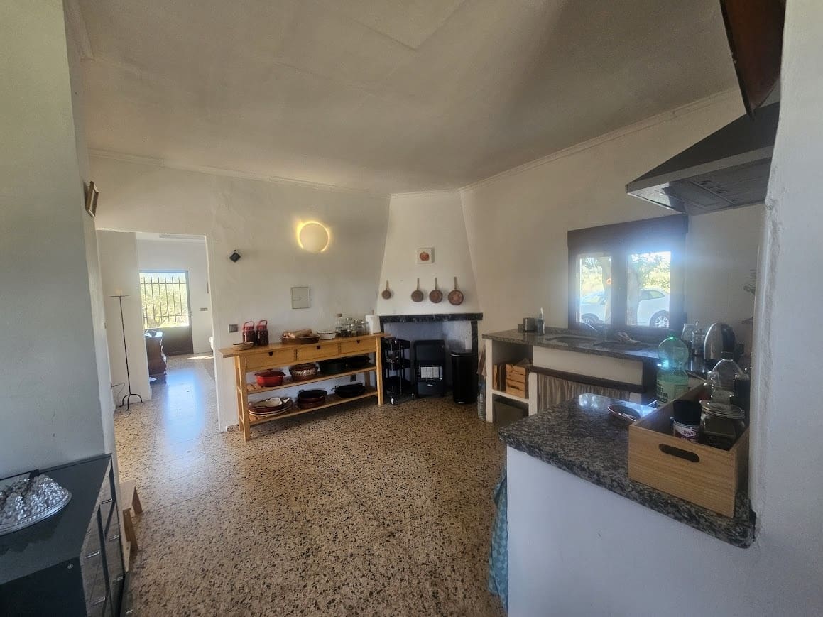 4 makuuhuone Maalaistalo myytävänä paikassa Xativa mukana uima-altaan - 399 000 € (Ref: 9737188)