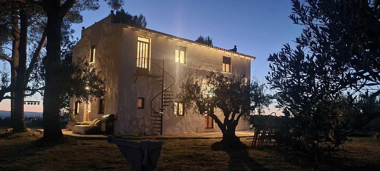 4 makuuhuone Maalaistalo myytävänä paikassa Xativa mukana uima-altaan - 399 000 € (Ref: 9737188)