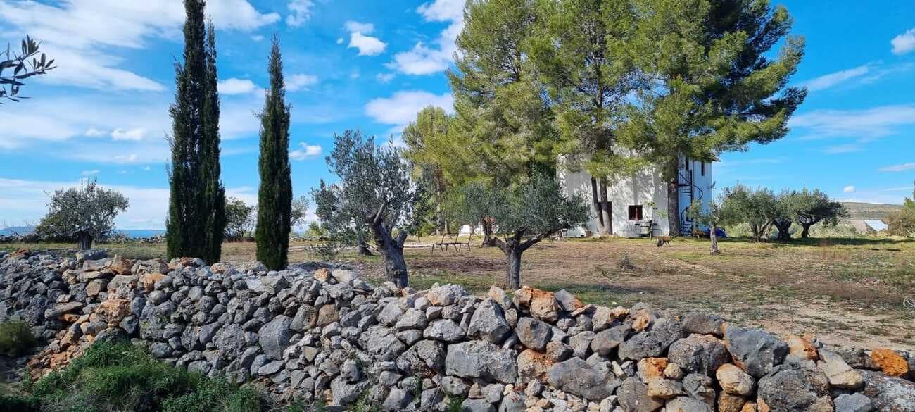 4 makuuhuone Maalaistalo myytävänä paikassa Xativa mukana uima-altaan - 399 000 € (Ref: 9737188)