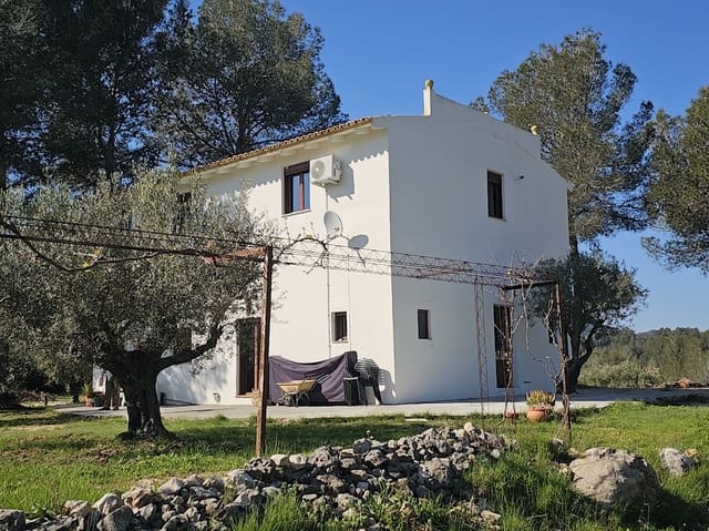 4 makuuhuone Maalaistalo myytävänä paikassa Xàtiva mukana uima-altaan - 399 000 € (Ref: 9737188)