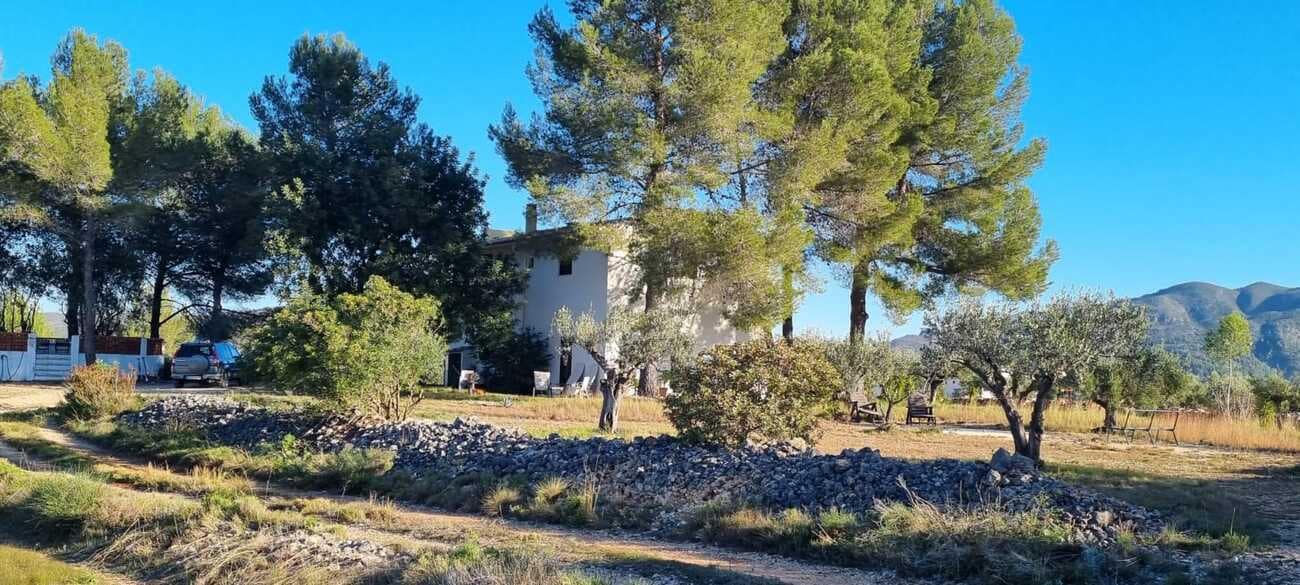 4 makuuhuone Maalaistalo myytävänä paikassa Xativa mukana uima-altaan - 399 000 € (Ref: 9737188)