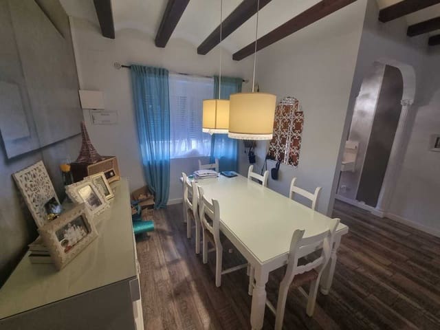 Casa de 3 habitaciones en Canals en venta - 240.000 € (Ref: 9737269)