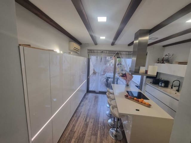 Casa de 3 habitaciones en Canals en venta - 240.000 € (Ref: 9737269)