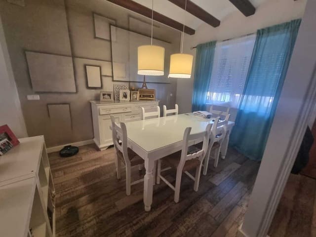 Casa de 3 habitaciones en Canals en venta - 240.000 € (Ref: 9737269)