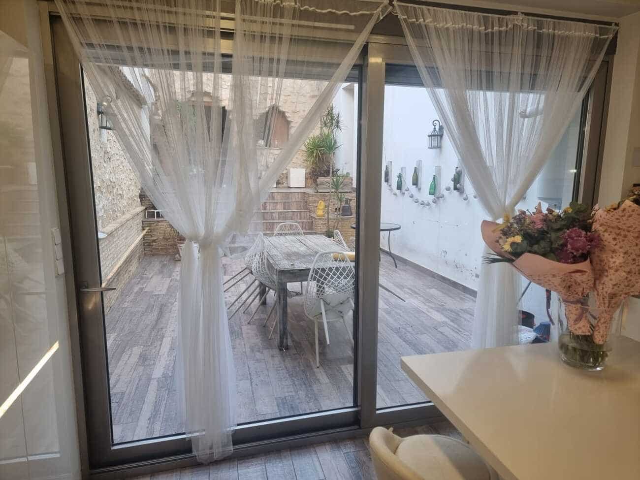 Casa de 3 habitaciones en Canals en venta - 240.000 € (Ref: 9737269)