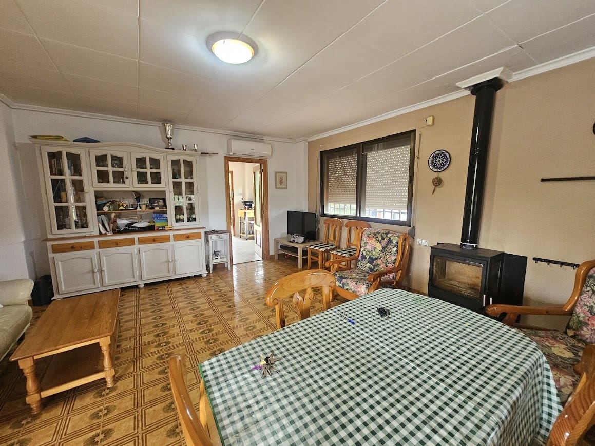 Finca/Casa Rural de 3 habitaciones en Canals en venta con piscina garaje - 245.000 € (Ref: 9803729)