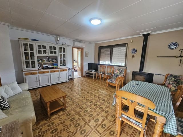 Finca/Casa Rural de 3 habitaciones en Canals en venta con piscina garaje - 245.000 € (Ref: 9803729)