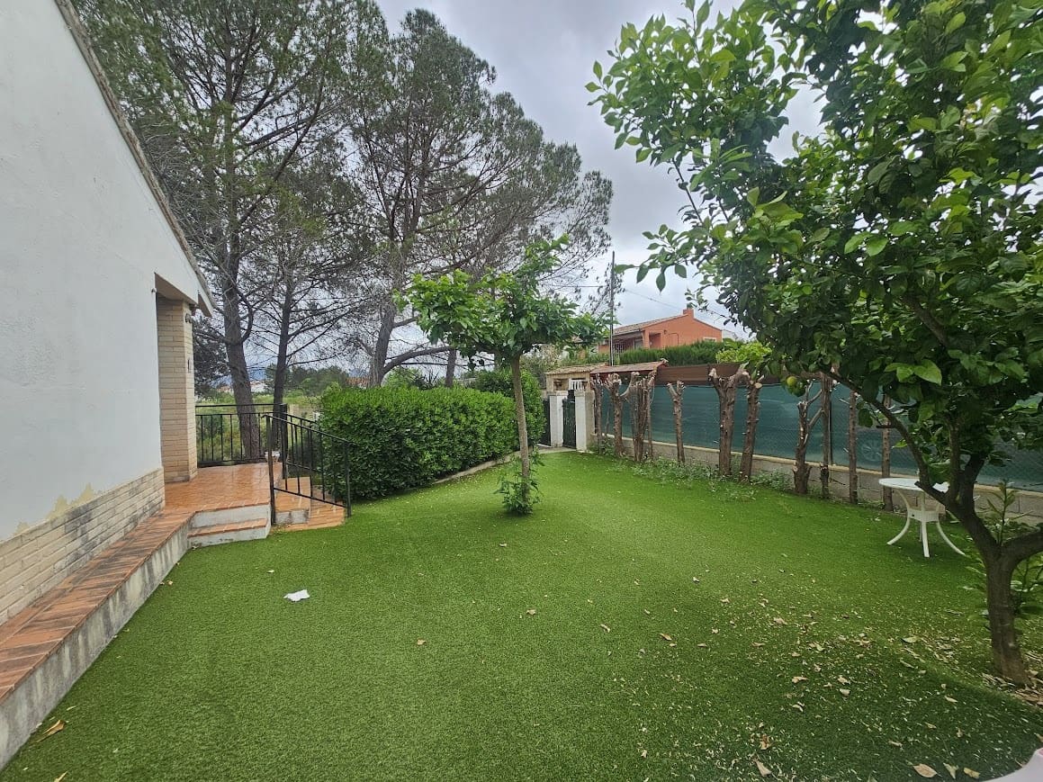 Finca/Casa Rural de 3 habitaciones en Canals en venta con piscina garaje - 245.000 € (Ref: 9803729)
