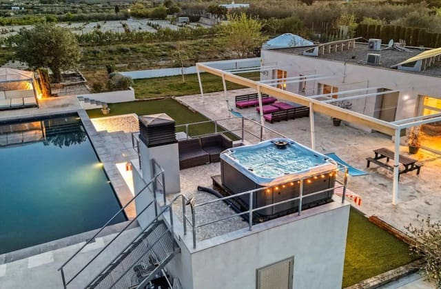 8 quarto Quinta/Casa Rural para venda em Enguera com piscina - 950 000 € (Ref: 9829562)