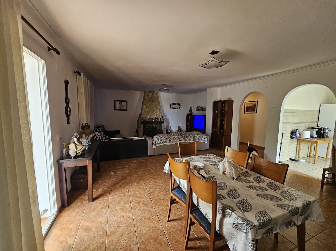 3 camera da letto Finca/Casa di Campagna in vendita in Chella con piscina garage - 264.000 € (Rif: 9829563)