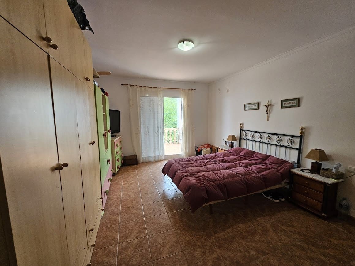 3 camera da letto Finca/Casa di Campagna in vendita in Chella con piscina garage - 264.000 € (Rif: 9829563)