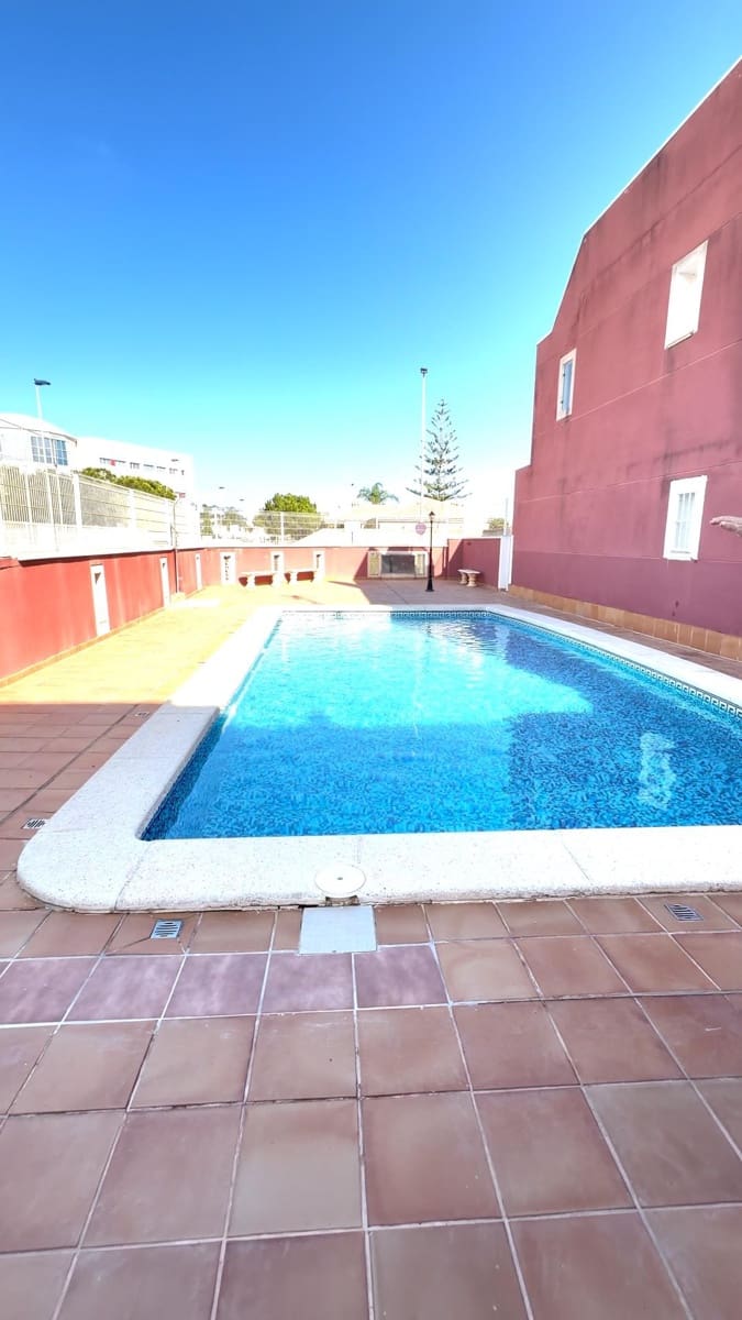4 soverom Rekkehus til salgs i Santiago de la Ribera med svømmebasseng - € 238 000 (Ref: 10068045)