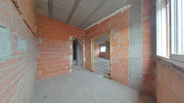 5 bedroom Villa for sale in Santomera - € 150,000 (Ref: 8334726)