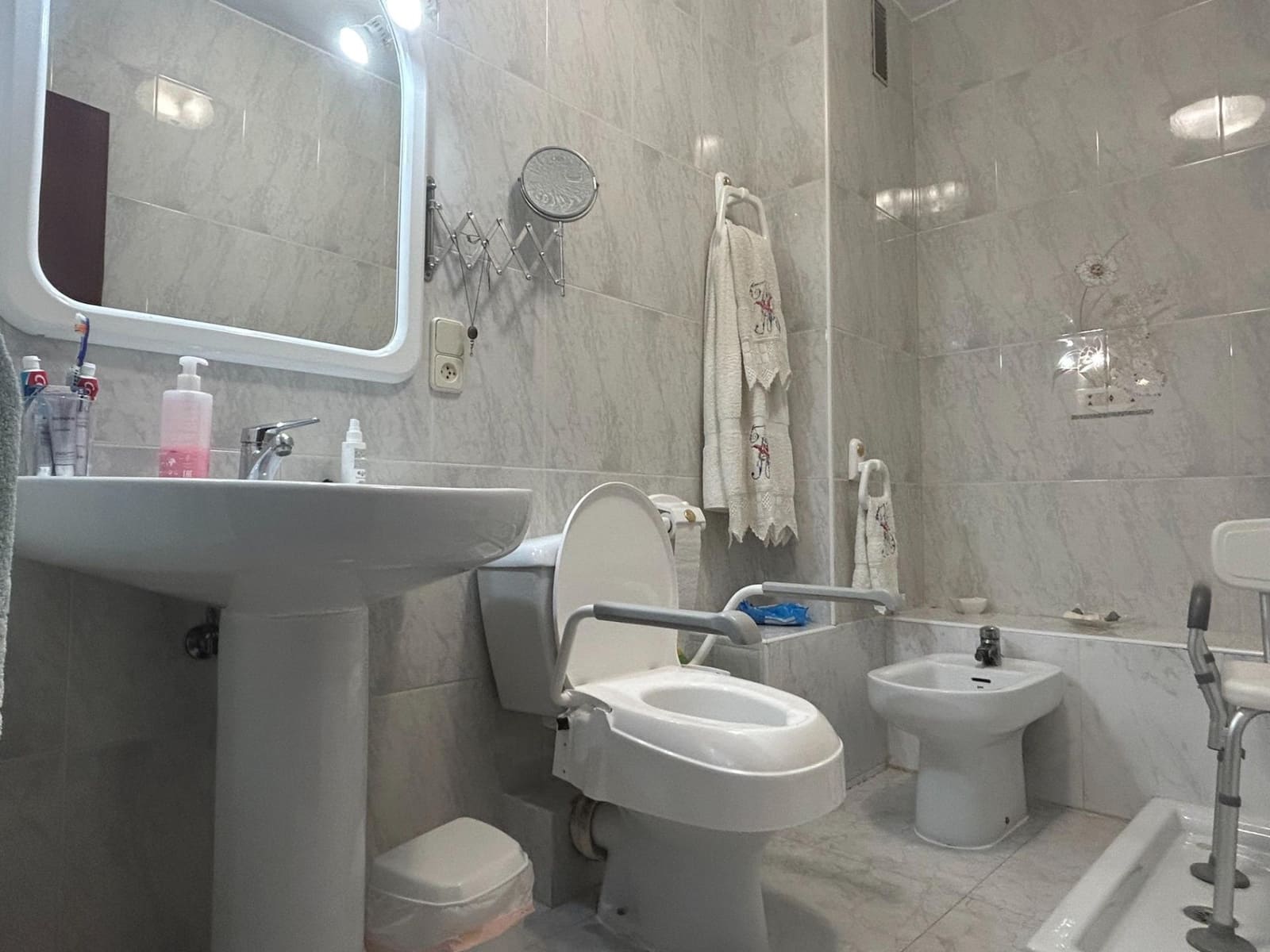 4 sypialnia Mieszkanie na sprzedaż w Los Alcazares z garażem - 139 900 € (Ref: 8859689)