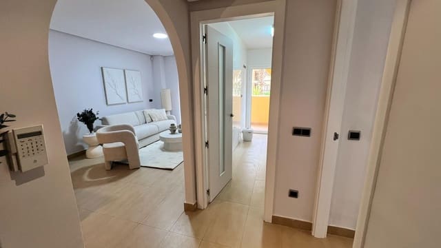 Apartamento de 1 habitación en Los Alcázares en venta con piscina garaje - 101.600 € (Ref: 9034622)