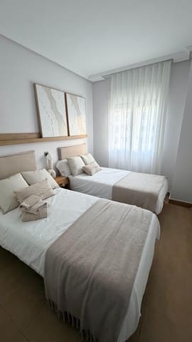2 Zimmer Apartment zu verkaufen in Los Alcázares mit Pool Garage - 129.300 € (Ref: 9390996)