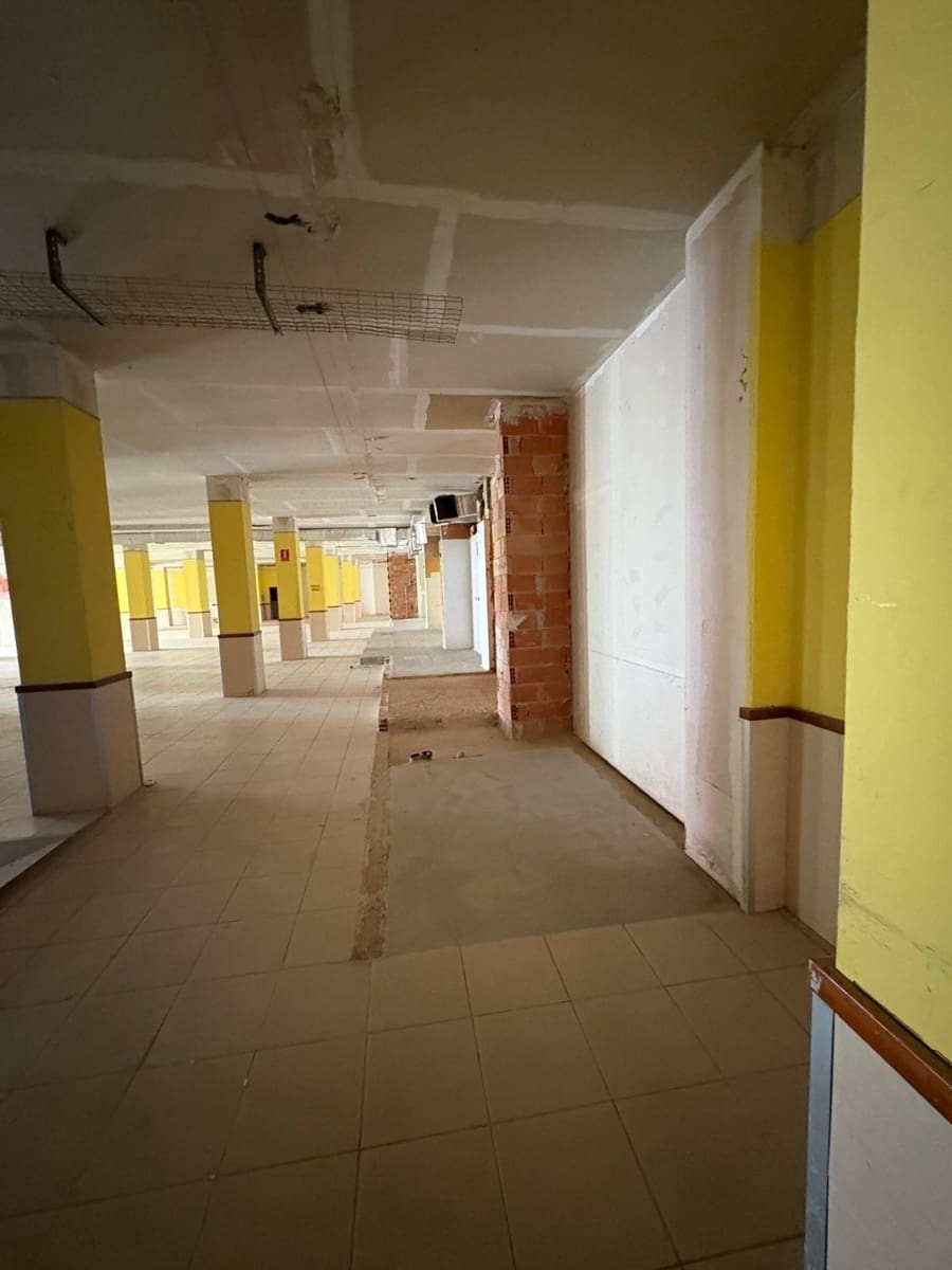 Commercial for rent in San Pedro del Pinatar with garage - € 4,000 (Ref: 9820744)