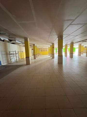 Kommersiell til leie i San Pedro del Pinatar med garasje - € 4 000 (Ref: 9820744)