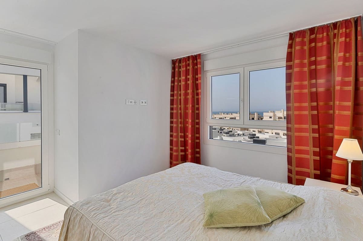 3 sovrum Hus till salu i La Cala de Mijas med pool garage - 698 000 € (Ref: 9132876)