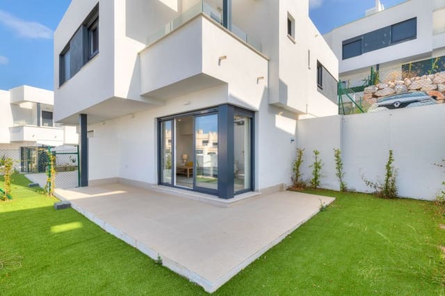 3 makuuhuone Omakotitalo myytävänä paikassa La Cala de Mijas, Mijas mukana uima-altaan 
autotalli - 698 000 € (Ref: 9132876)