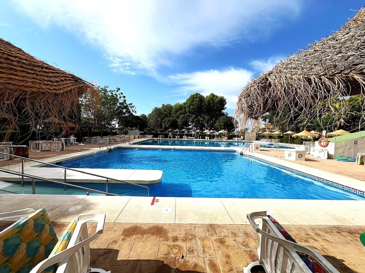 Studio for sale in Arroyo de la Miel with pool - € 149,000 (Ref: 9133667)