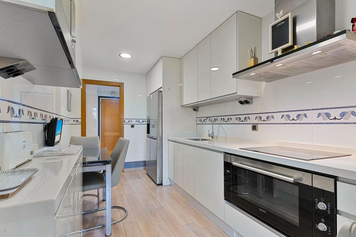 3 soverom Leilighet til salgs i Benalmadena Costa med svømmebasseng garasje - € 545 000 (Ref: 9242347)